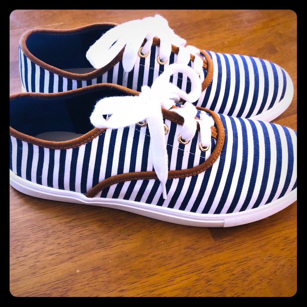 Striped Flat Sneakers